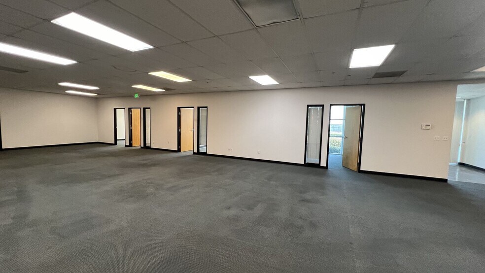 More Photos Of 19900-19988 Van Ness Ave, Torrance Distribution For Lease