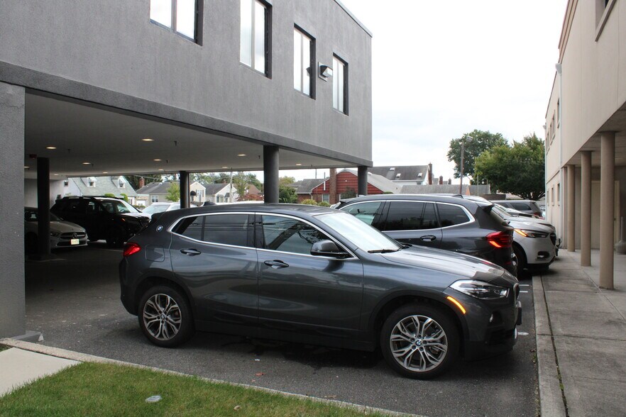 More Photos Of 499 Jericho Tpke, Mineola Office For Lease