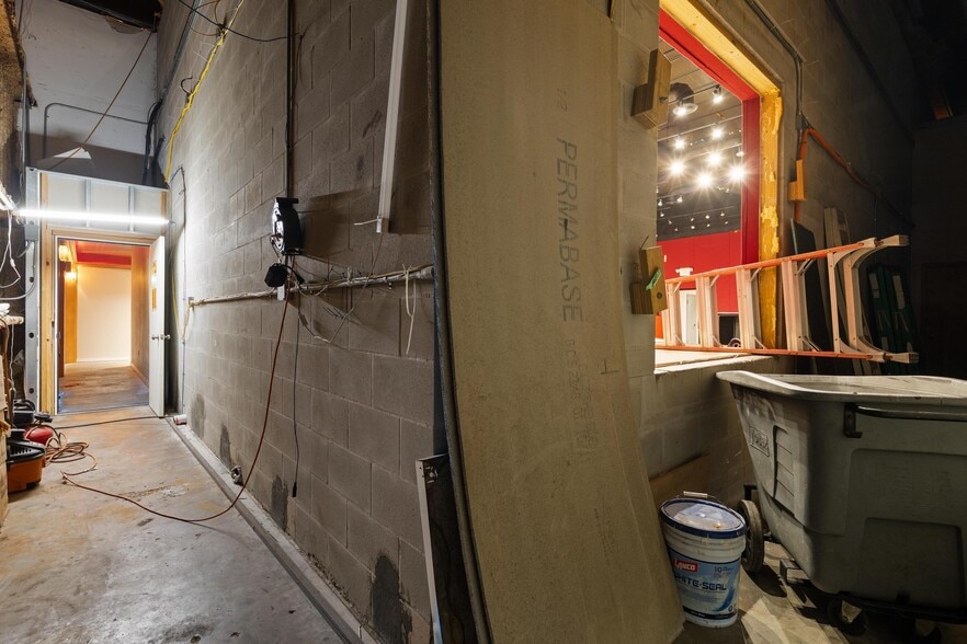 More Photos Of 5021 W Nassau St, Tampa Manufacturing For Sale