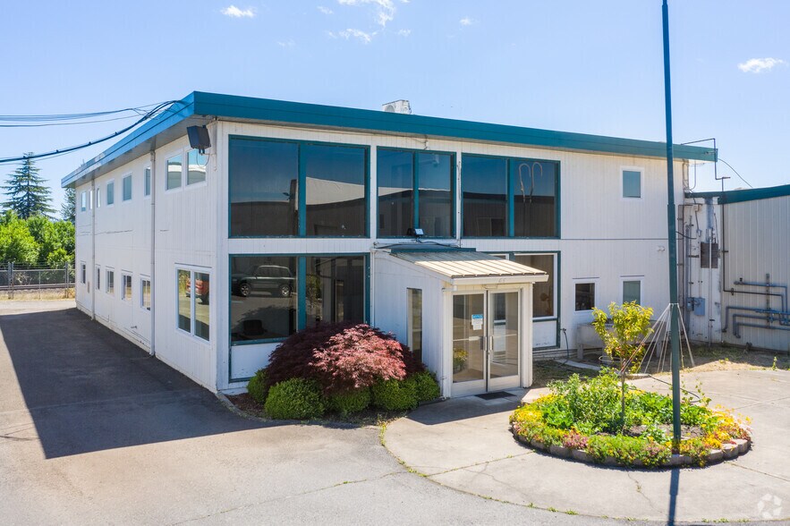 Primary Photo Of 630 SW Walnut St, Hillsboro Warehouse For Sale