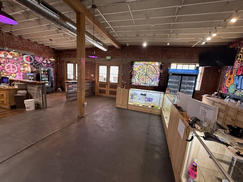 More Photos Of 123 W Cedar St, Trinidad General Retail For Sale