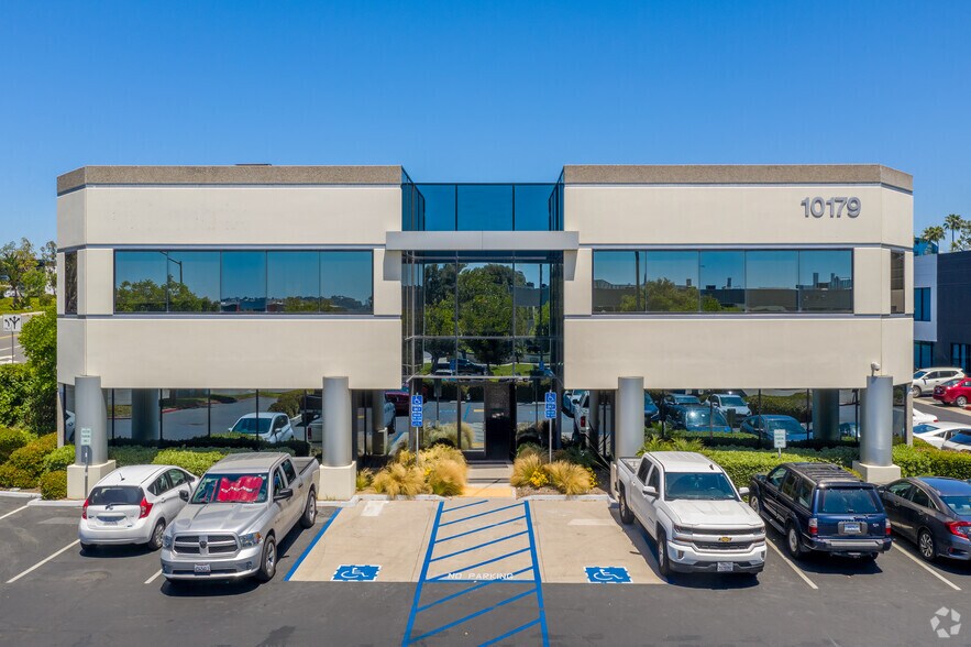 More Photos Of 10179 Huennekens St, San Diego Research And Development For Lease