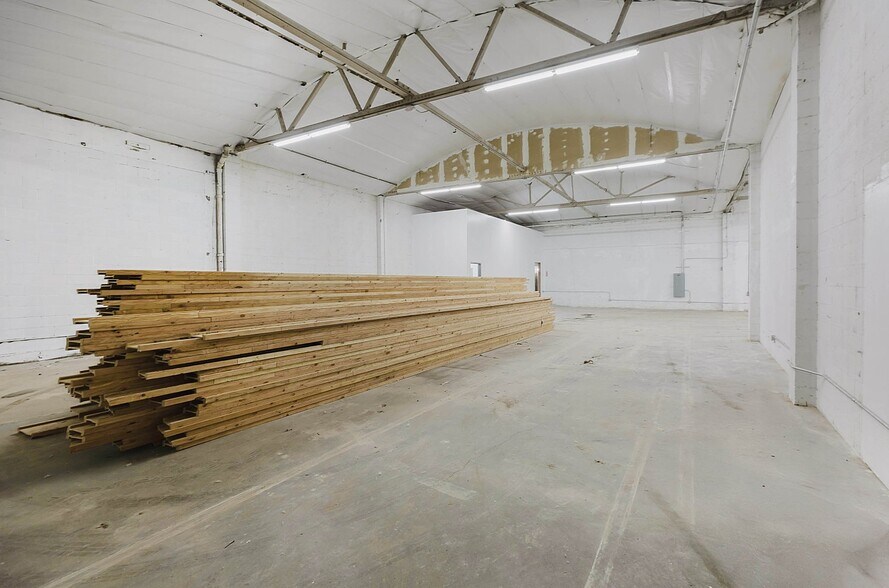 More Photos Of 965-973 E 31st St, Los Angeles Warehouse For Sale