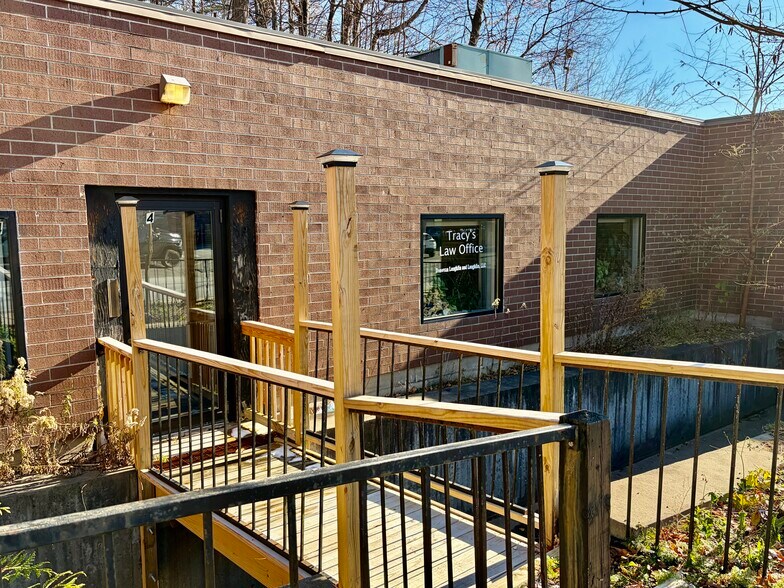 More Photos Of 13-15 S Main St, Oneonta Office For Sale