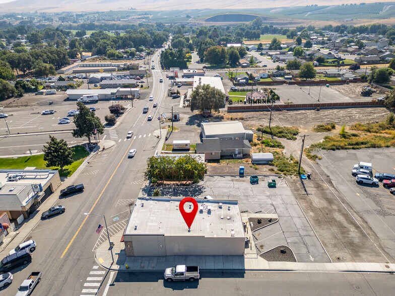 More Photos Of 515 9th St, Benton City Drugstore For Lease