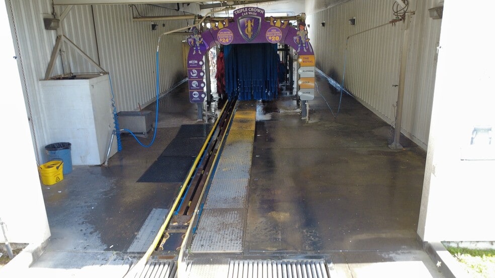 More Photos Of 604 Fairway Dr, Galt Carwash For Sale