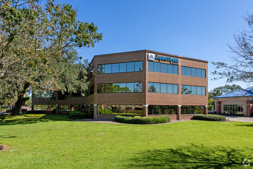 More Photos Of 1545 Raymond Diehl Rd, Tallahassee Office For Lease