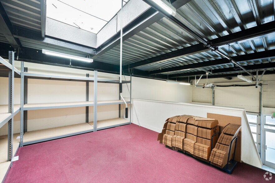 More Photos Of 1940 Union St, Oakland Warehouse For Lease