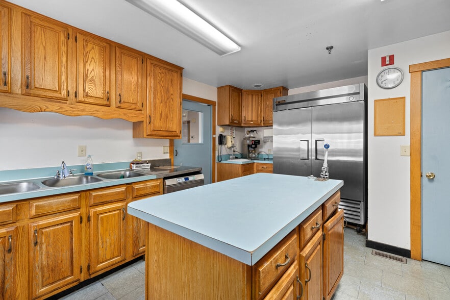 More Photos Of 218 Mill Rd, Woodstock Congregate Senior Housing For Sale