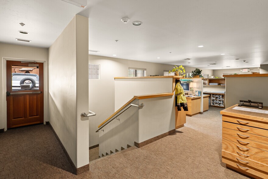 More Photos Of 75 Kallof Pl, Sedona Loft Creative Space For Lease