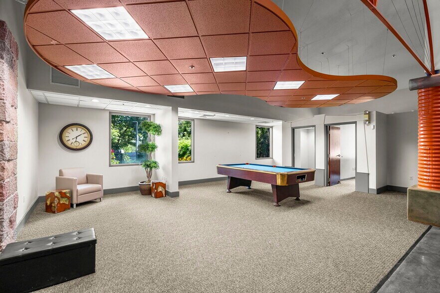 More Photos Of 6160 Plumas St, Reno Office For Sale