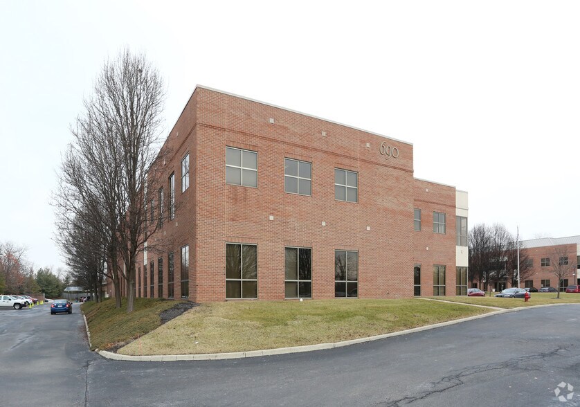 More Photos Of 690 Taylor Rd, Gahanna Office For Lease
