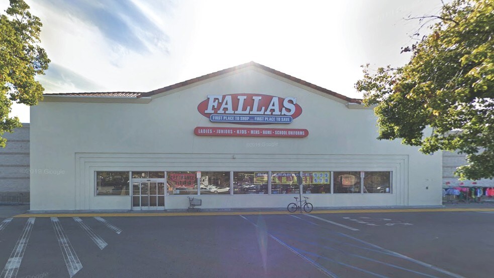 More Photos Of 1261 N Azusa Ave, Covina Storefront For Lease