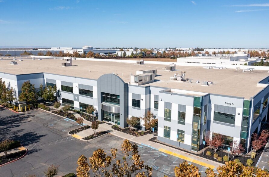 More Photos Of 3500 Carlin Dr, West Sacramento Distribution For Sale