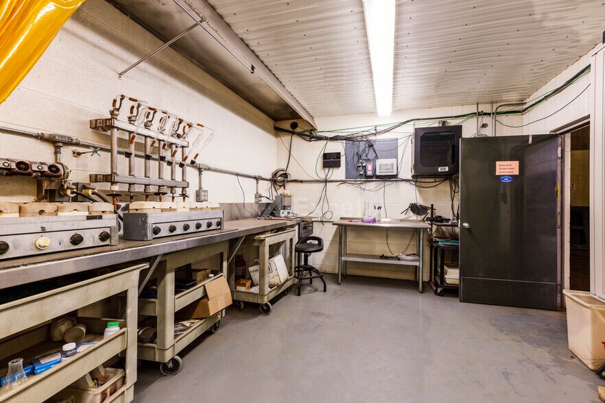 More Photos Of 550 S 1100 W, Fillmore Warehouse For Sale