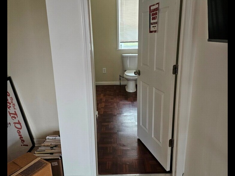 More Photos Of 210 Broad St, Saint Georges Flex For Lease