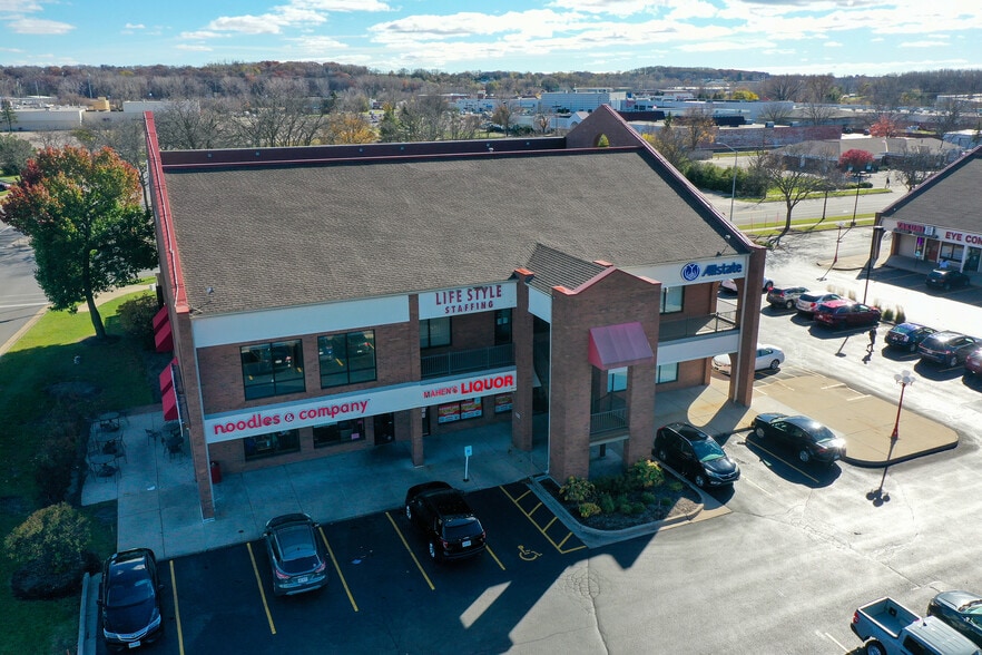 Primary Photo Of 4222-4260 E Towne Blvd, Madison General Retail For Lease