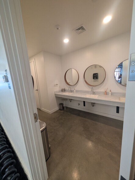 More Photos Of 46 Wareham St, Boston Apartments For Lease