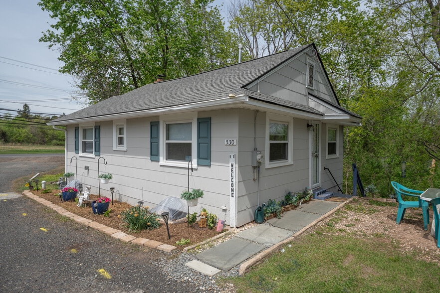 More Photos Of 530 Gravel Pike, Collegeville Apartments For Sale