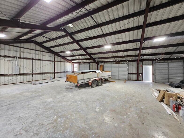 More Photos Of 4903 NW Industrial Dr, San Antonio Warehouse For Lease