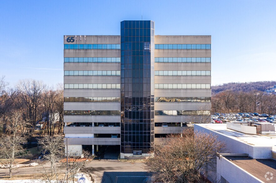 More Photos Of 65 Willowbrook Blvd, Wayne Office For Lease