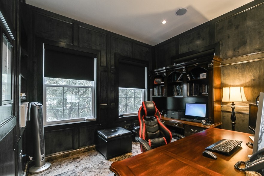 More Photos Of 3501 Allen Pky, Houston Office For Lease