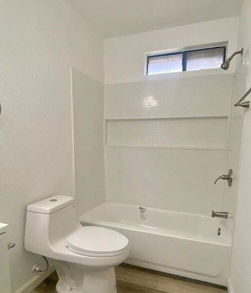 More Photos Of 619 E Ridgecrest Blvd, Ridgecrest Apartments For Sale