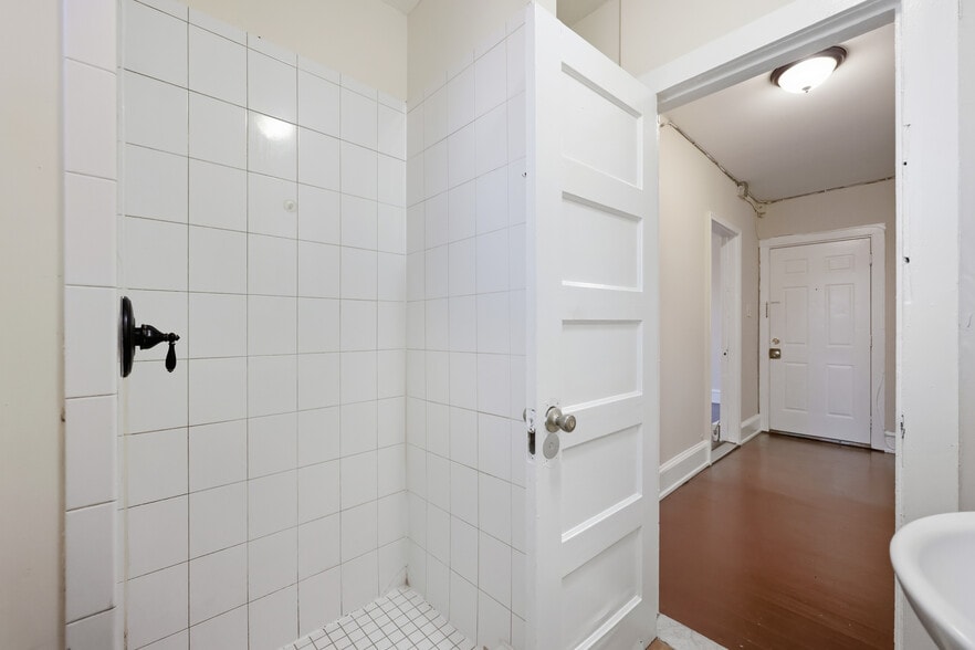 More Photos Of 232 Cooper St, Camden Apartments For Sale