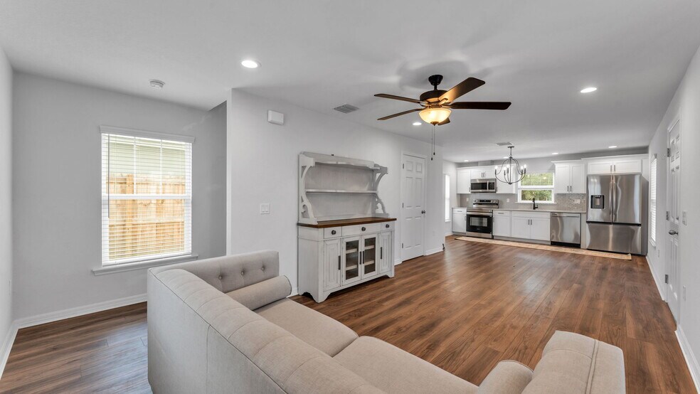 More Photos Of 555 E Stanford St, Bartow Flex For Sale