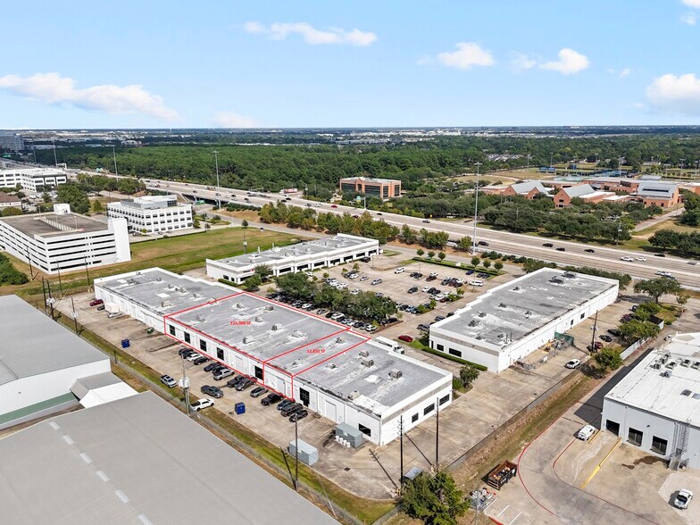 More Photos Of 2901 W Sam Houston Pky N, Houston Flex For Lease