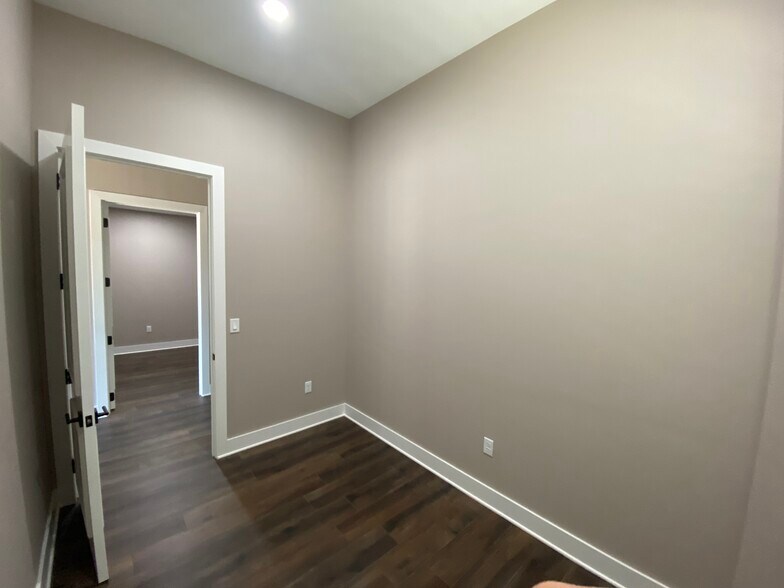 More Photos Of 144 Old Town Blvd N, Argyle Office For Lease