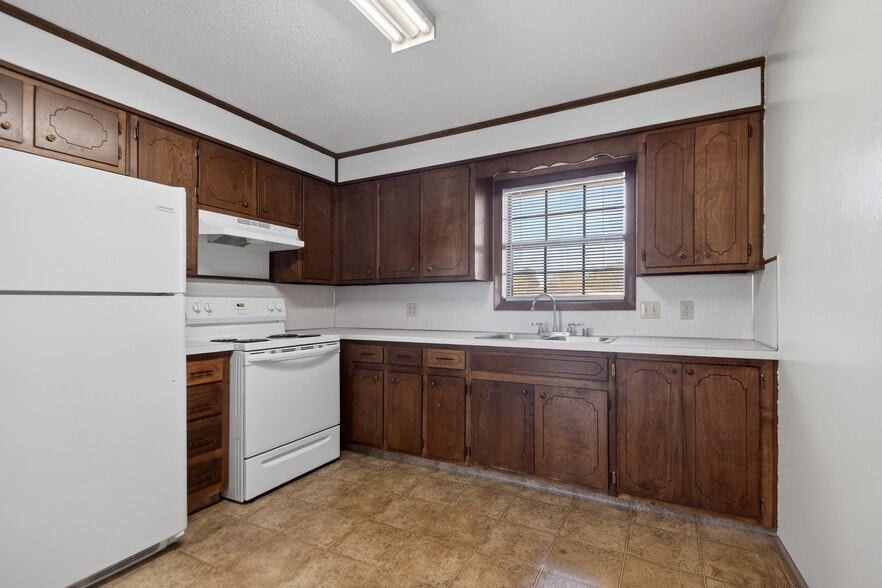 More Photos Of 701 E 4th St, Carlisle Apartments For Sale