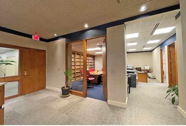 More Photos Of 1057 Broad St, Bridgeport Office For Lease