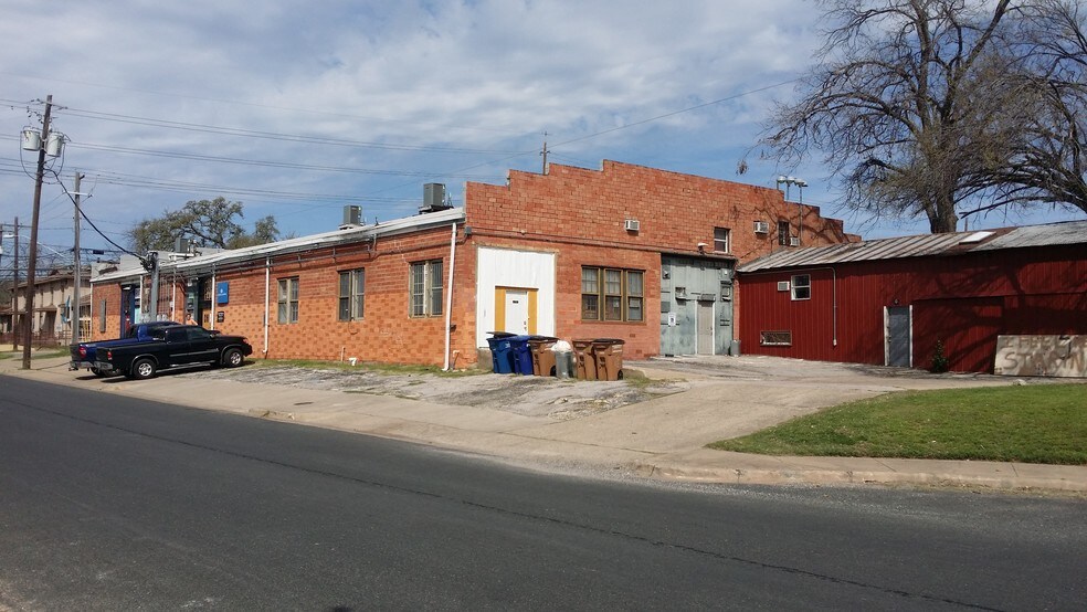 More Photos Of 301 Chicon St, Austin Loft Creative Space For Lease
