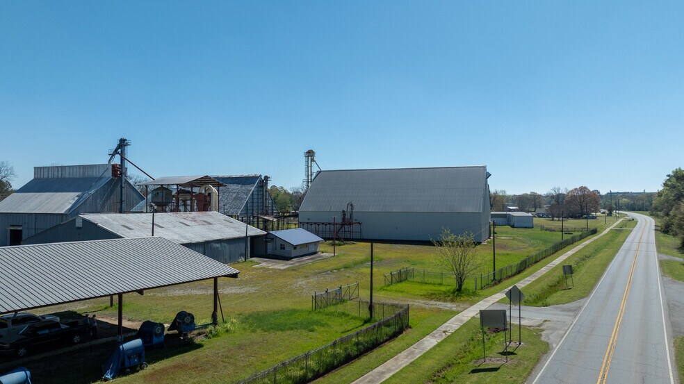 More Photos Of 740 West Union Street, Vienna Manufacturing For Sale