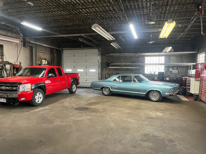 More Photos Of 225 S Seiberling St, Akron Industrial For Sale