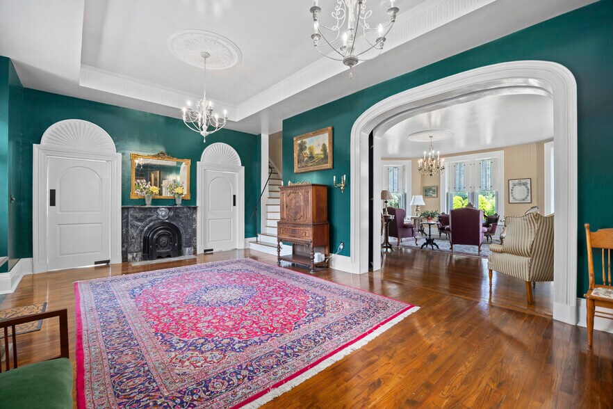 More Photos Of 403 E Adams St, Sandusky Hospitality For Sale