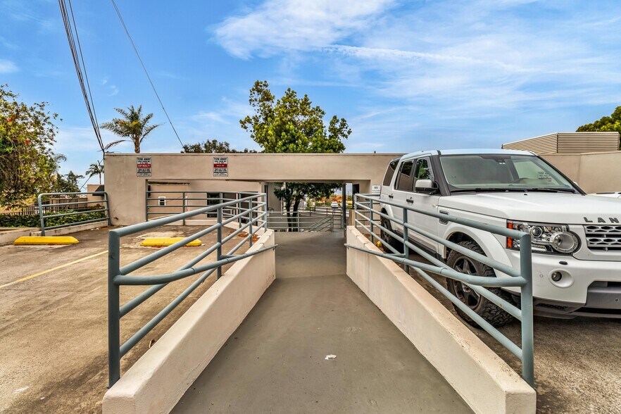 More Photos Of 1237 Camino Del Mar, Del Mar Office Residential For Sale