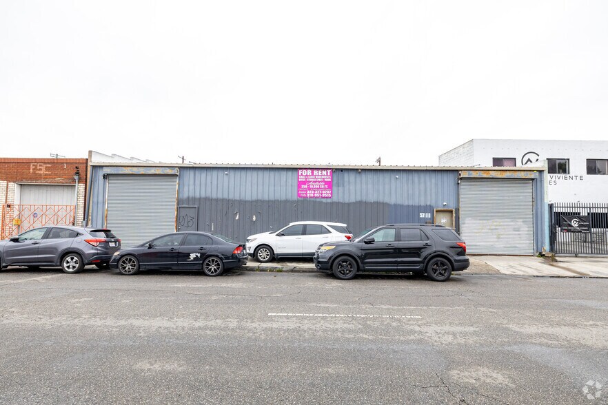 Primary Photo Of 5711-5713 Holmes Ave, Los Angeles Manufacturing For Lease