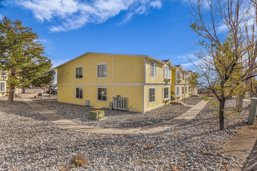 More Photos Of 370 Aria Blvd, Wendover Apartments For Sale