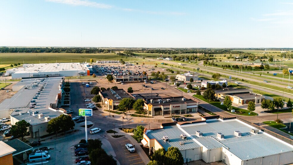More Photos Of 3800 Osborne Dr W, Hastings Unknown For Lease
