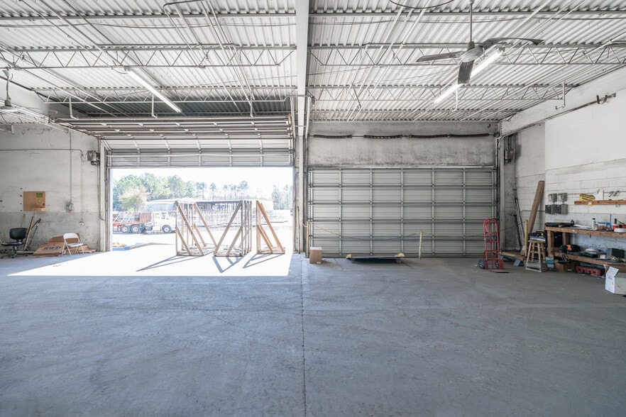 More Photos Of 243-245 N Lane Ave, Jacksonville Service For Sale