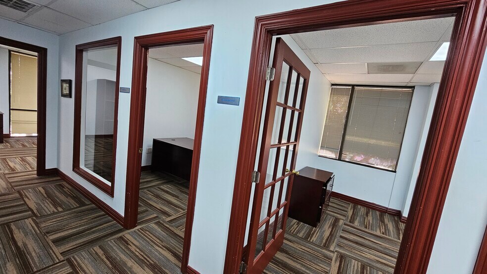 More Photos Of 375 Municipal Dr, Richardson Office For Sale