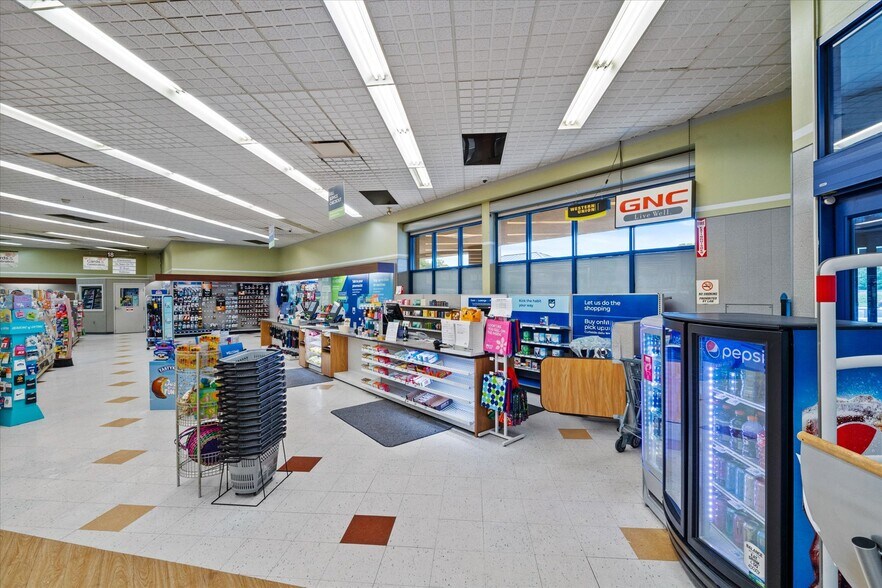 More Photos Of 44 Kings Vlg, Minersville Drugstore For Lease