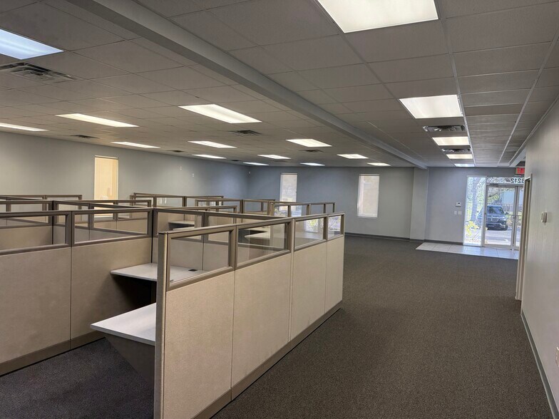 More Photos Of 3206-3212 Parkside Center Cir, Tampa Medical For Sale