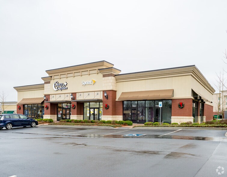 More Photos Of 11651-11657 Parkside Dr, Knoxville Freestanding For Lease