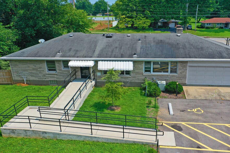 More Photos Of 9212 Preston Hwy, Louisville Office For Sale