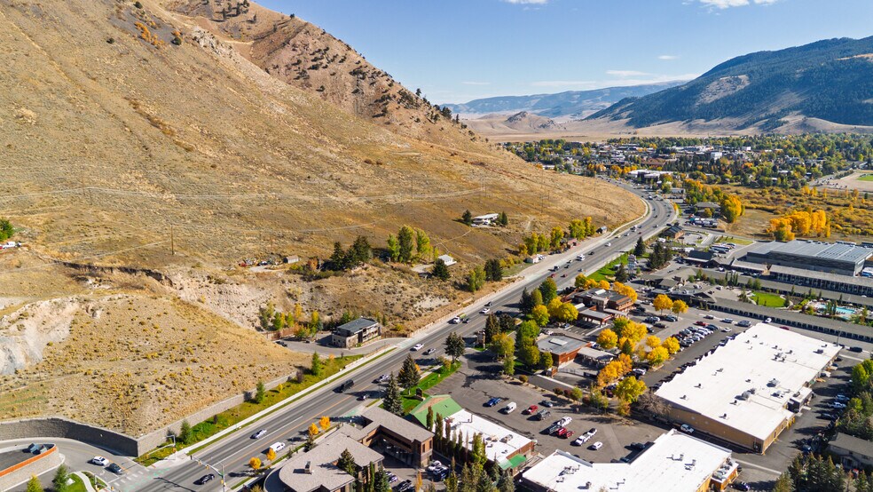 More Photos Of 855 W Broadway Ave, Jackson Apartments For Sale