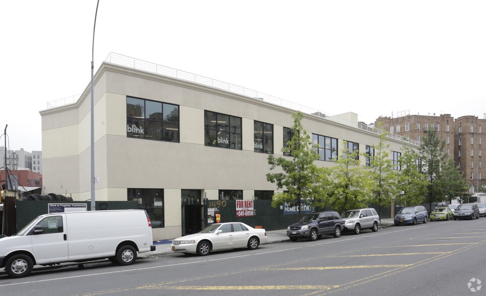 More Photos Of 1490 Macombs Rd, Bronx General Retail For Lease