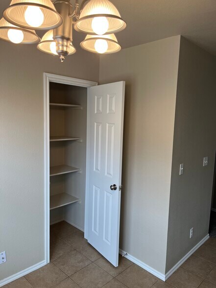 More Photos Of 2990 Spring St, Catoosa Specialty For Sale